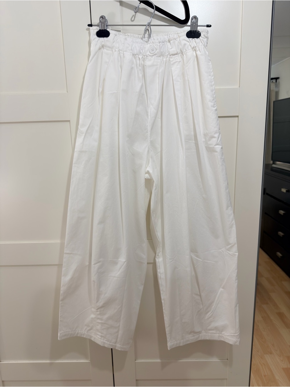 CCO SALE 🥳 NWOT White cotton poplin barrel pants - pull-on pant - Size S